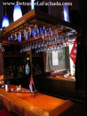 Calle L entre 17 y 15 primer piso