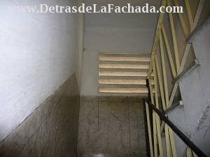 ESCALERA DE ACCESO
