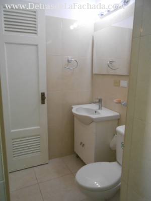 Por la funeraria de Calzada y K