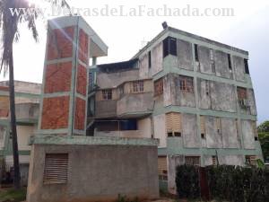 Cerca del Hospital Naval