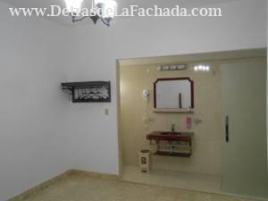 Por la funeraria de Calzada y K