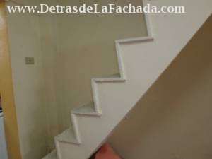 THE LADDER TO REACH THE QUARTERS