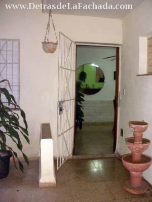 Calle 16 No. 5 e/ Línea y Calzada