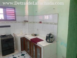 A dos cuadras del malecon y dos del Hospital Ameijeiras