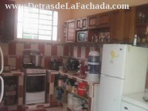 Libertad 603 entre la Sola y Goss