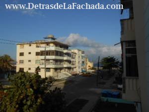 Por la funeraria de Calzada y K