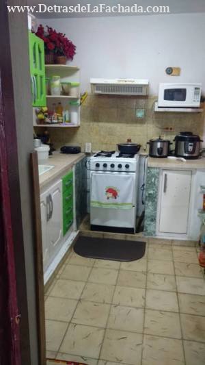 172 # 133  e/ 1ra y 5ta