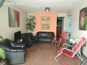 Calle 19, entre L y K