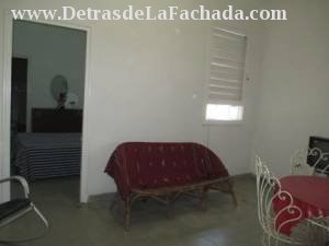 Entrada al cuarto desde la sala