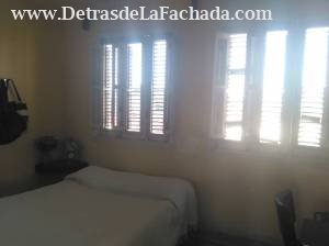 Calle 27 % 28 y 30 Edificio 1502 Apto F