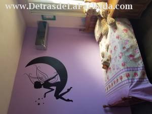 Frente al policlinico