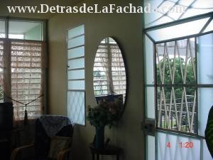 Input main door to exterior corridor