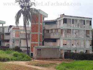 Cerca del Hospital Naval