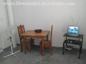 calle F cerca de calle G muy centrico