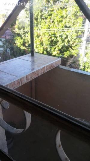 Small patio w/utility sink pic 2