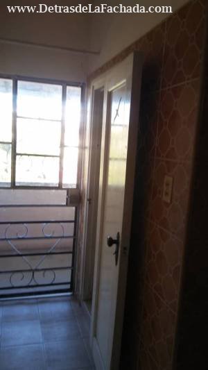 Small patio w/utility sink pic 1