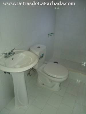 Infanta entre San Miguel y San Rafael