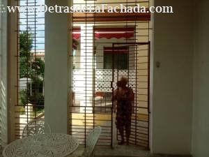 Avd 23 - vedado- a pie de calle