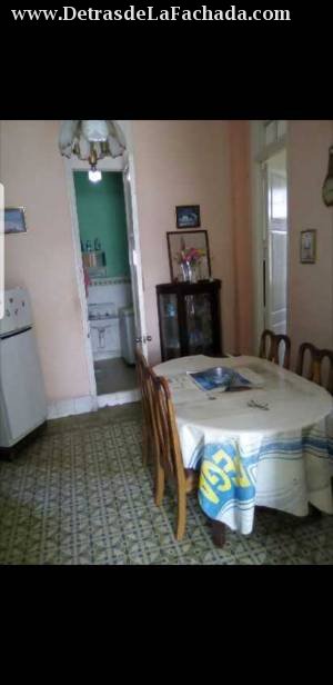 Sol #254 entre Habana y Aguiar , 2do piso