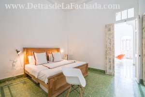 Calle San Lázaro 966 entre Aramburo y Hospital