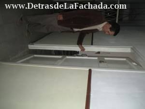 Puerta de entrada al apartamento