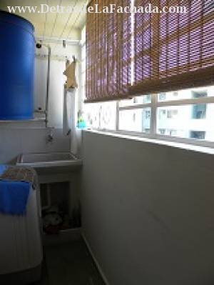 Patio techado y tanque instalado