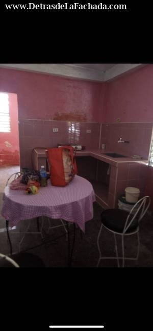 Calle concha # 335  entre Apodaca y mojarrieta guanabacoa