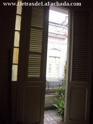 DE LA SALA AL BALCÓN