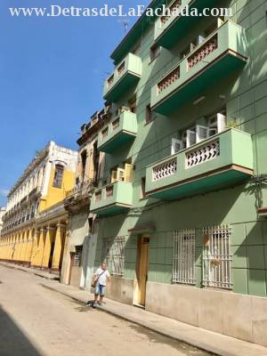 Gloria 103 apt 4 entre Cárdenas y economía