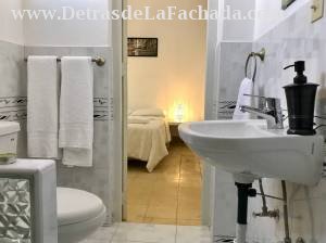 Gloria 103 apt 4 entre Cárdenas y economía