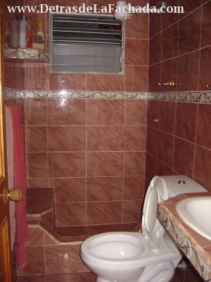 BATH COMPLETELY AZULEJEADO