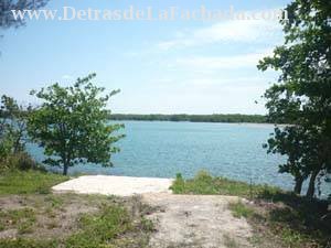 Vista al mar desde el final de la propiedad.