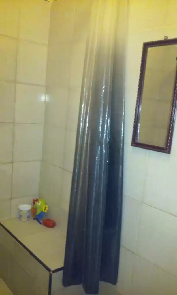 Pasaje c # 18 entre camilo Cienfuegos y dama