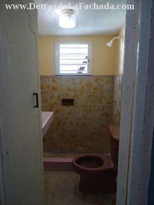 Tatan Méndez 12 (costado del Teatro Principal) e/ Padre Valencia y San Patricio