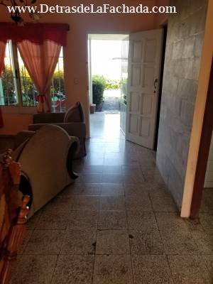 Ave Finlay .número 20 F entre 1ra y 2da