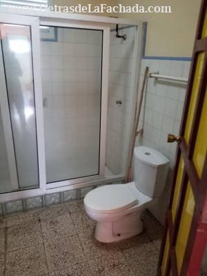 Ave Finlay .número 20 F entre 1ra y 2da