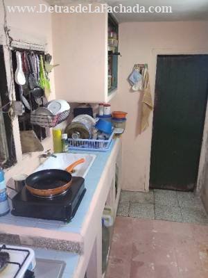 Municipio Camagüey, Reparto Prieto, Calle Longitudinal #22 entre Carretera Central y Calle 1ra.