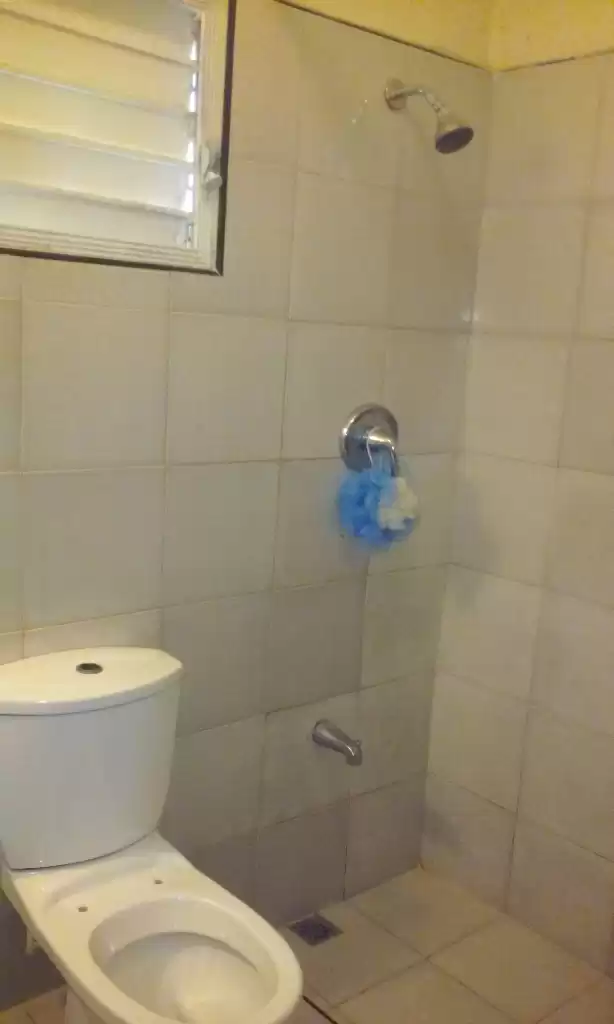 Pasaje c # 18 entre camilo Cienfuegos y dama