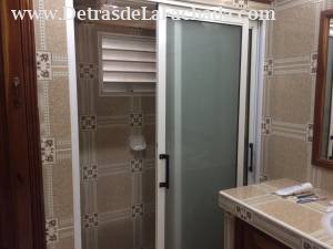 Calle 4ta entre Eduardo Marmol y Benavides