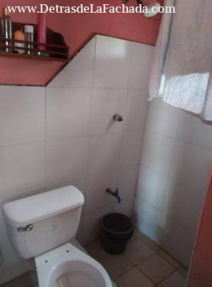 Pasaje linea de Santa clara número 17f entre Paquito Espinosa y san jose Morón ciego de Ávila Cuba