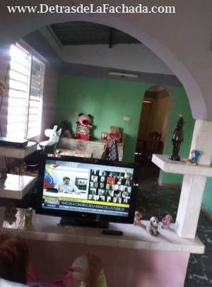 Pasaje linea de Santa clara número 17f entre Paquito Espinosa y san jose Morón ciego de Ávila Cuba