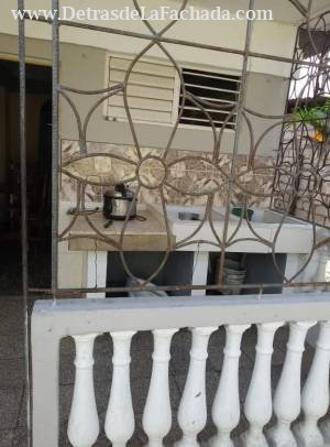 Pasaje linea de Santa clara número 17f entre Paquito Espinosa y san jose Morón ciego de Ávila Cuba