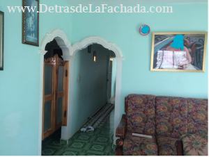 Calle 4ta entre Eduardo Marmol y Benavides