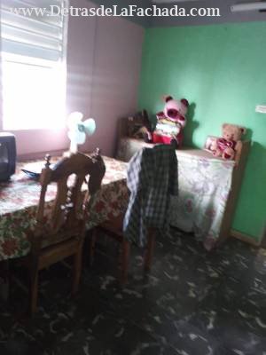 Pasaje linea de Santa clara número 17f entre Paquito Espinosa y san jose Morón ciego de Ávila Cuba