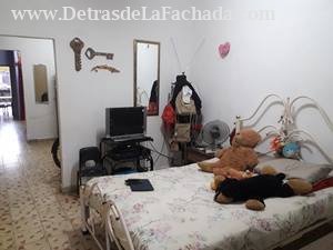 calle H # 123 entre: Simón Reyes y Maceo. Reparto 24 de Febrero.