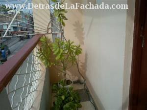 Balcony to the street