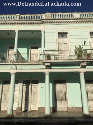 Calle paseo del Prado/ave Santa clara y dortico