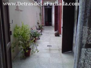 Ave 52 # 2113 e/ 21 y 23