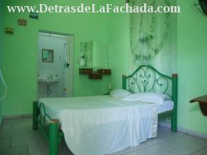 Calle 45 #3418 e/ 34 y 36 Cienfuegos