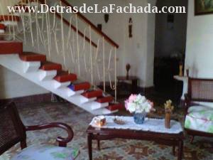 Ave 52 # 2113 e/ 21 y 23